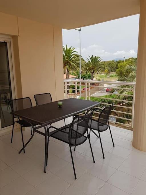 Apartment Vinaroz With Swimming Pools For 4 People Vinarós Ngoại thất bức ảnh